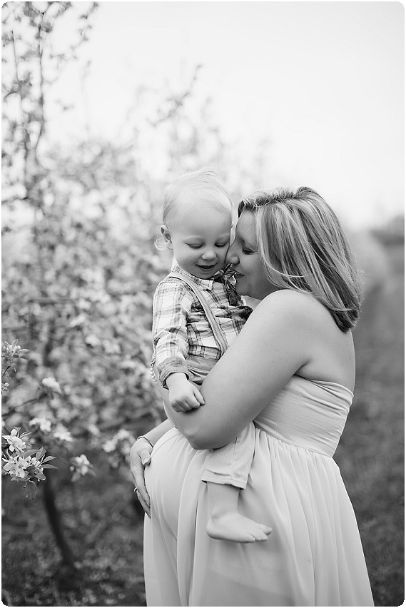 belle vernon maternity photos