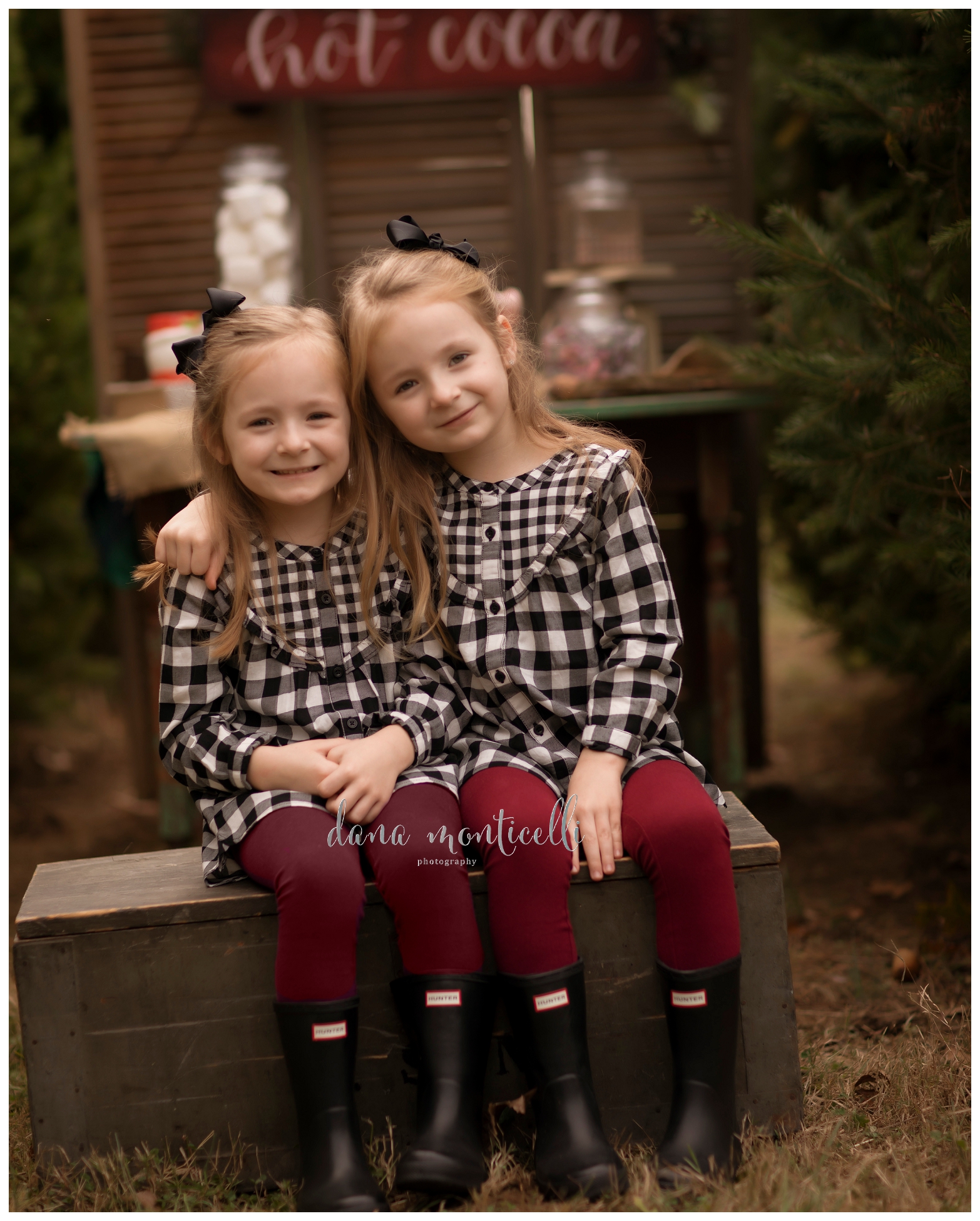 PITTSBURGH PHOTOGRAPHER ON LOCATION HOLIDAY TREE FARM FAMILY PHOTOGRAPHY04