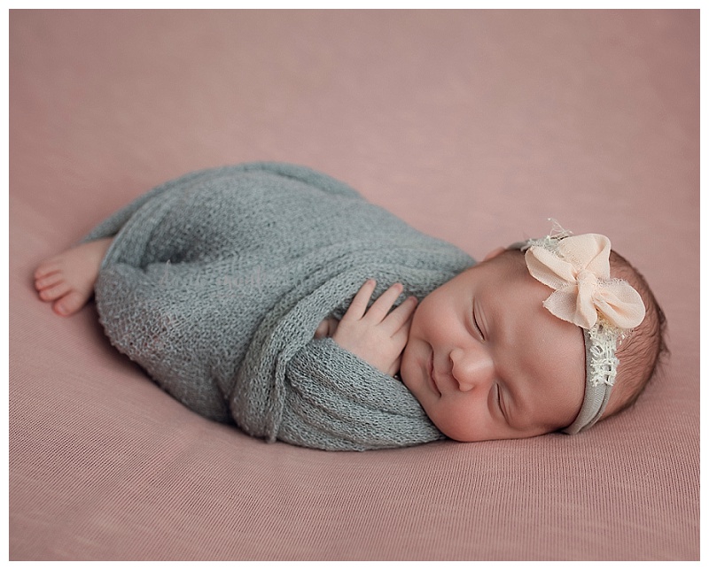 pittsburghnewbornposedstylednewbornwrapbabygirl08